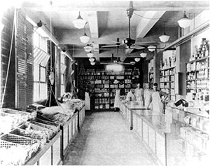 Black and white photo of the inside of the Commissary at MCB Quantico, circa 1940.